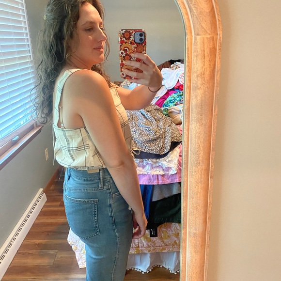 A New Day Plaid Linen Tank - Picture 2 of 4